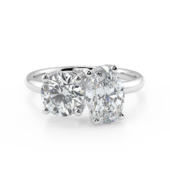 Round and Oval Toi et Moi Lab-Grown Diamond Solitaire Ring in 18K Gold