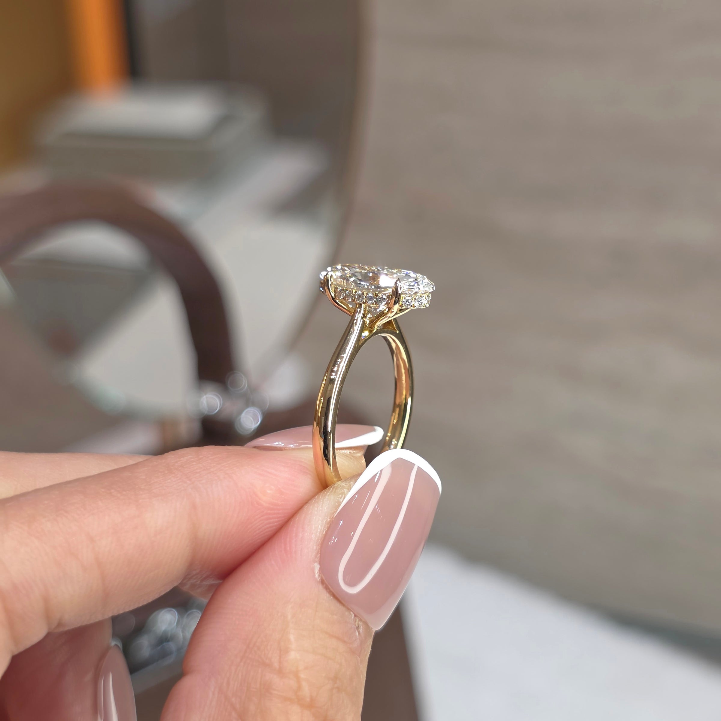 Joie - 2.5 Carat Moval Lab-Grown Diamond Solitaire Ring with Hidden Halo – 18K Gold