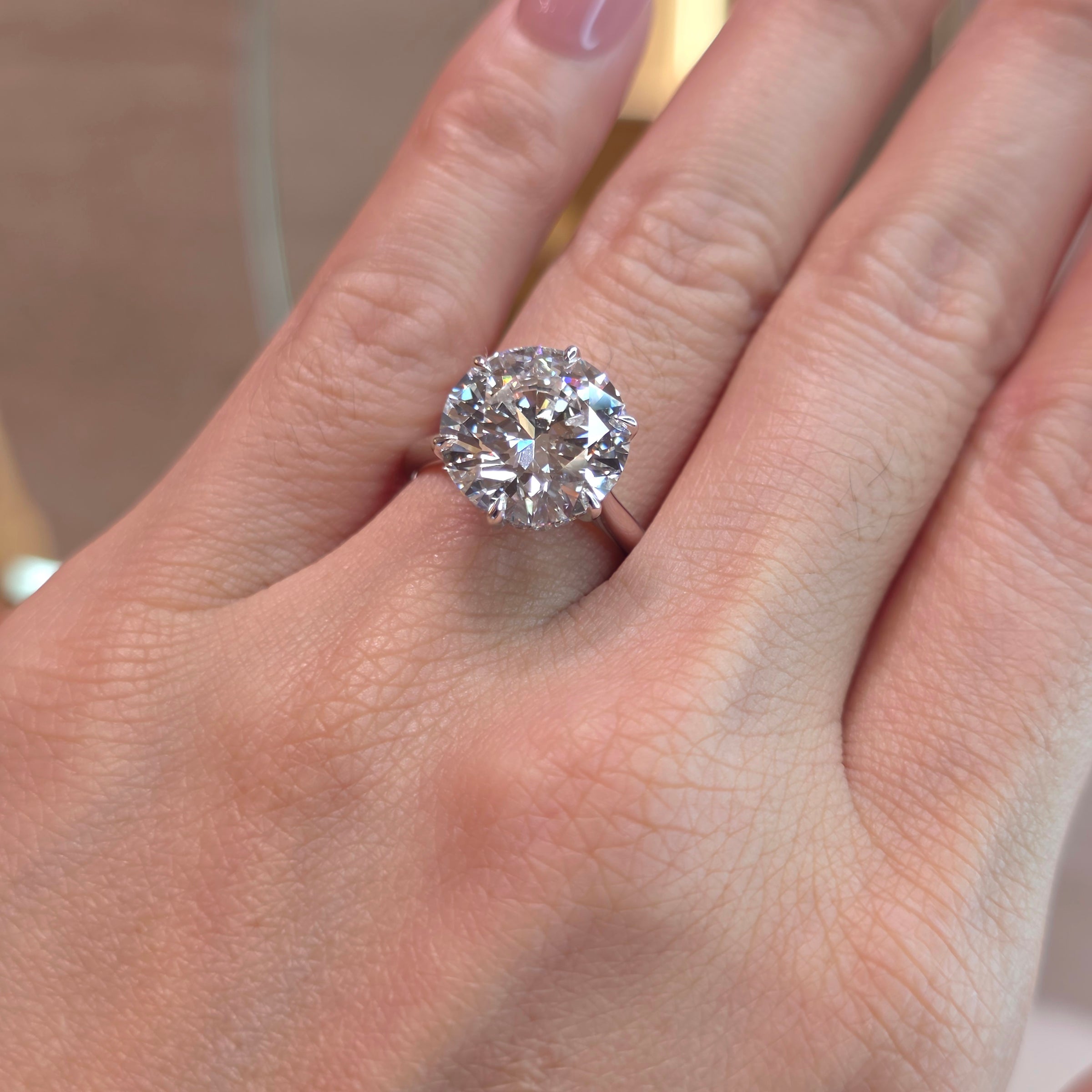 Aurélie - 7 Carat Round Cut Lab-Grown Diamond Solitaire Ring – Cathedral Setting – 18K Gold