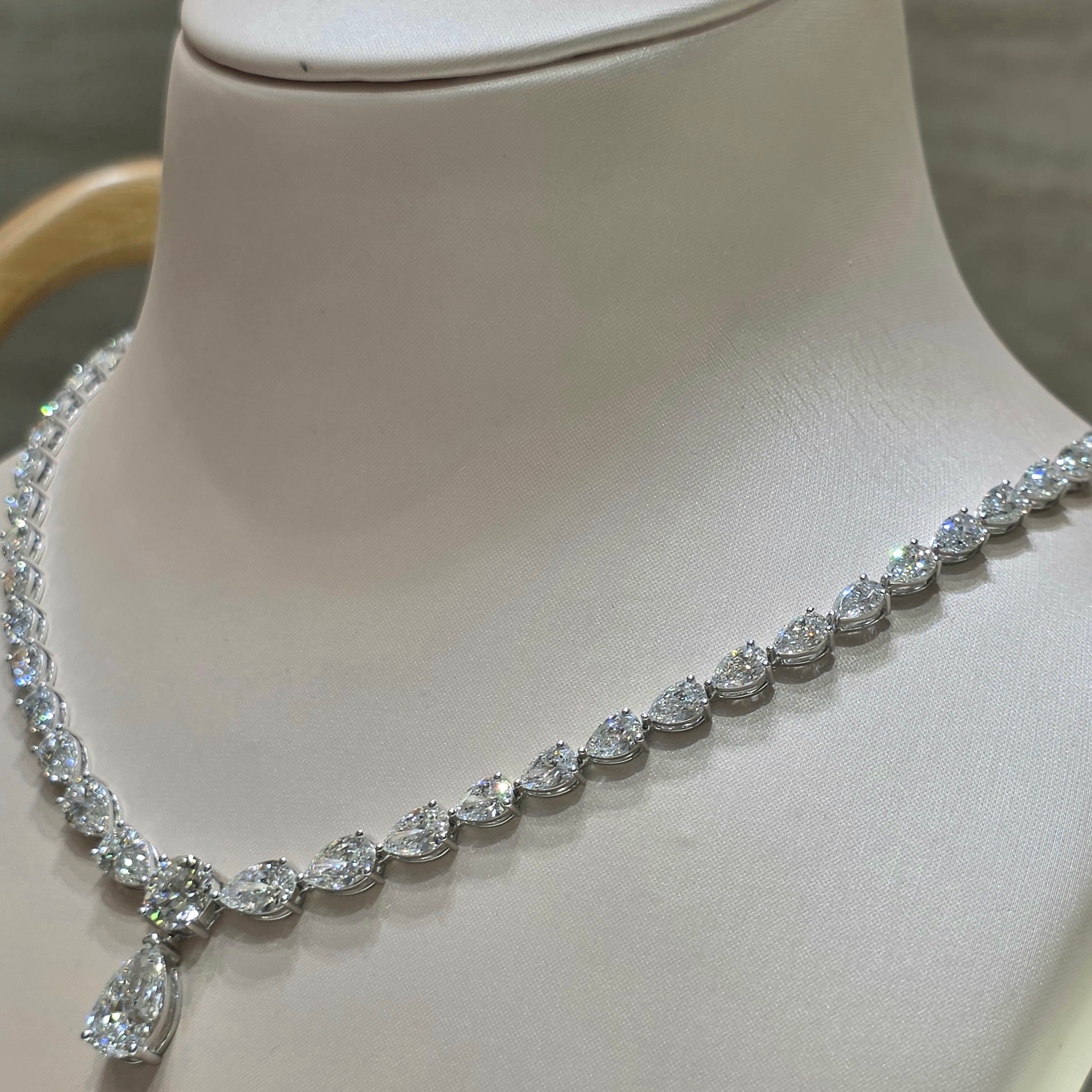 18.5 Carat Lab-Grown Diamond Bridal Necklace in 18K Gold