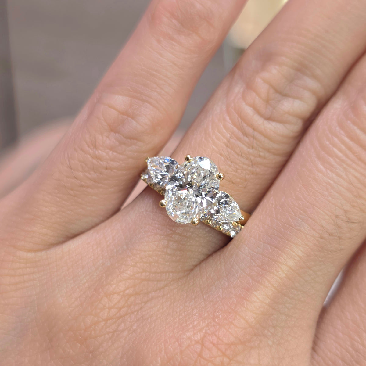 2 Carat Oval-Cut Lab-Grown Diamond Solitaire Ring with Matching Trilogy Band – Evolve Ring