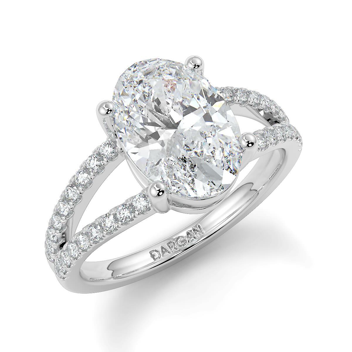 1–5 Carat Oval Cut Lab Grown Solitaire Diamond Ring with Split Shank in 18K Gold | Pavé Band