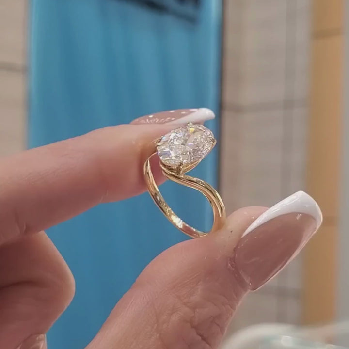 1–5 Carats Oval Cut Lab-Grown Diamond Ring with Twisted Band | 18K Gold | Yellow, White & Rose Gold